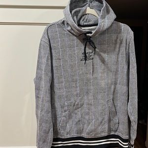 American eagle extremely well-made heavy dress sweatshirt (houndstooth pattern)
